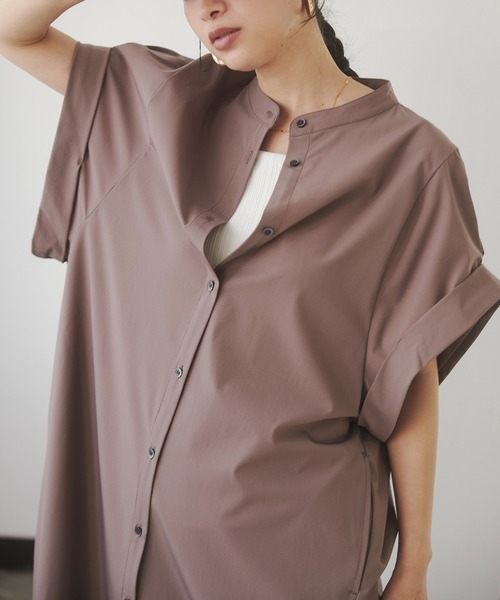 hunch(ハンチ)の「接触冷感 バンドカラー シャツワンピース(シャツワンピース・レディース・ブラック/ブラウン/ベージュ・FREE)」の4枚目の写真