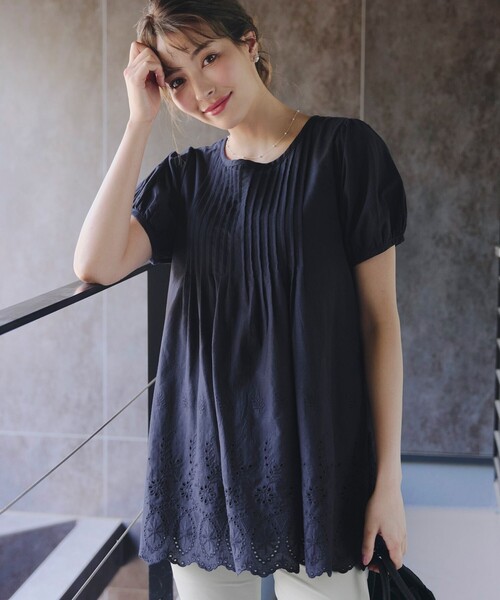 【洗える】パンチングレースピンタックチュニックブラウス（シャツ/ブラウス）｜Tiaclasse（ティアクラッセ） 6,703円