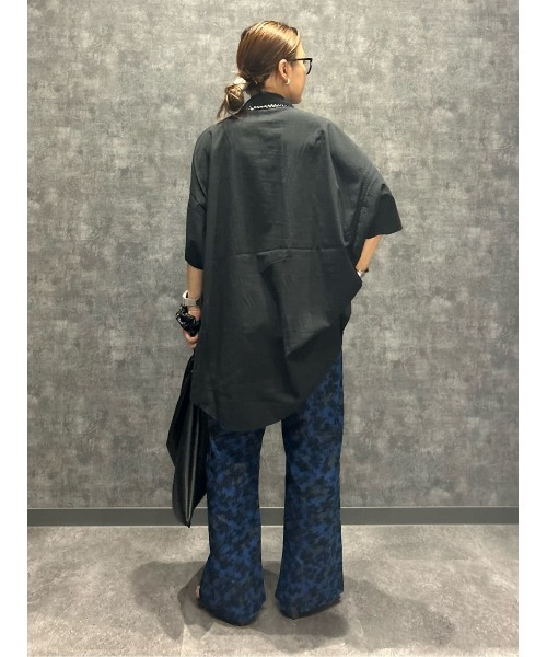 BACK NUMBER(バックナンバー)の「【BACK NUMBER】ポンチョシルエット半袖チュニックシャツ(チュニック・レディース・ライラック/オフホワイト/ダークグレー・L/M)」の7枚目の写真