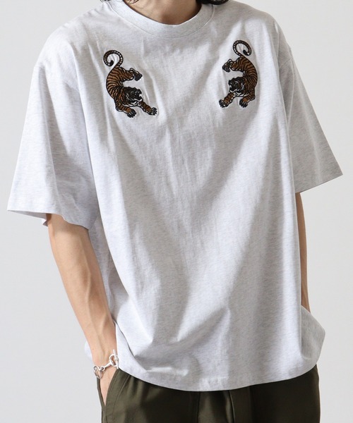 ATELANE(アテレーン)の「シルケット加工刺繍半袖TEE(Tシャツ/カットソー・メンズ・ホワイト/ブラック系/ブラック/アッシュグレー/ホワイト系・L/M)」の17枚目の写真