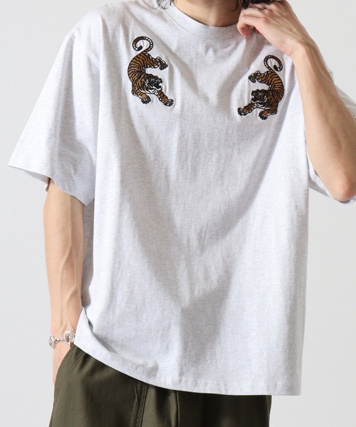 ATELANE(アテレーン)の「シルケット加工刺繍半袖TEE(Tシャツ/カットソー・メンズ・ホワイト/ブラック系/ブラック/アッシュグレー/ホワイト系・L/M)」の15枚目の写真