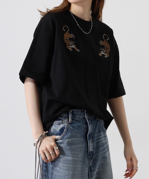 ATELANE(アテレーン)の「シルケット加工刺繍半袖TEE(Tシャツ/カットソー・メンズ・ホワイト/ブラック系/ブラック/アッシュグレー/ホワイト系・L/M)」の11枚目の写真