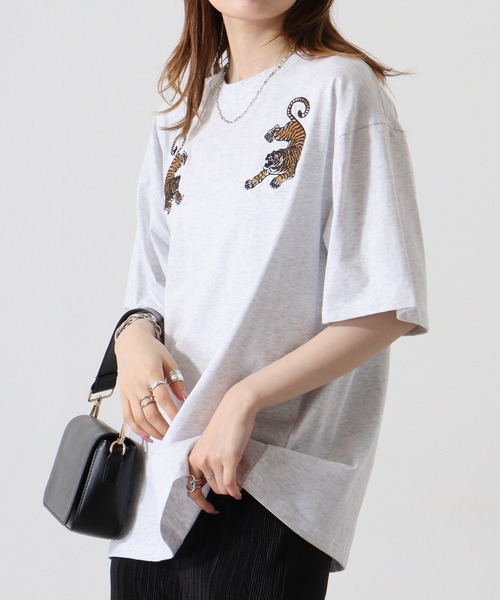 ATELANE(アテレーン)の「シルケット加工刺繍半袖TEE(Tシャツ/カットソー・メンズ・ホワイト/ブラック系/ブラック/アッシュグレー/ホワイト系・L/M)」の21枚目の写真