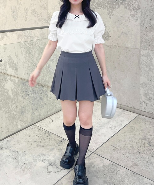 apres jour（アプレジュール）の「French girly collection スクエアフリルブラウス【ZOZOTOWN限定アイテム】（シャツ/ブラウス・レディース・ブラック系その他/オフホワイト・フリー/X-LARGE）」の2枚目の写真