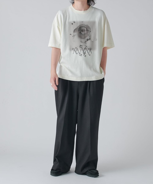 Lui's(ルイス)の「ピグメントプリントT(Tシャツ/カットソー・メンズ・オフホワイト/チャコールグレー・FREE)」の6枚目の写真