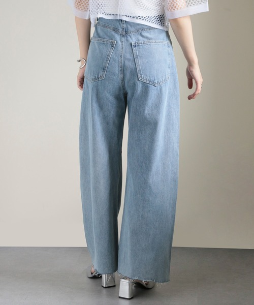 MAISON BREEZE（メゾンブリーズ）の「【MAISON BREEZE】加工デニム カーブパンツ 223-703-3244 DTK（デニムパンツ・レディース・ライトブルー/ブルー・S/M）」の5枚目の写真