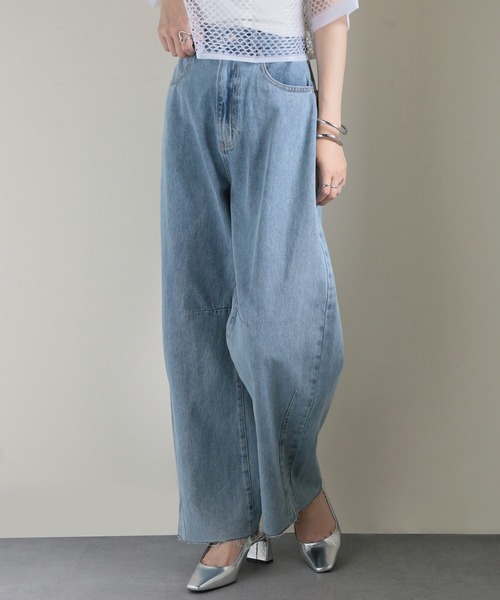 MAISON BREEZE（メゾンブリーズ）の「【MAISON BREEZE】加工デニム カーブパンツ 223-703-3244 DTK（デニムパンツ・レディース・ライトブルー/ブルー・S/M）」の4枚目の写真