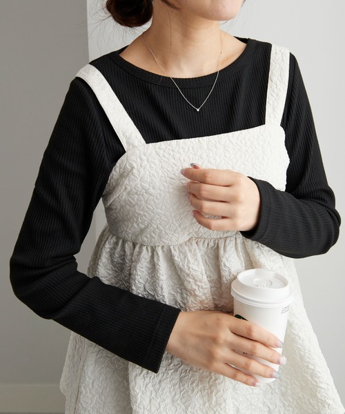 Viola e Viola(ヴィオラエヴィオラ)の「温リブ 裏起毛プルオーバー(クルーネック)(Tシャツ/カットソー・レディース・ブラック/グレー/グレイッシュブルー/スモークピンク/アイボリー・L/LL/3L/4L/5L/M)」の3枚目の写真