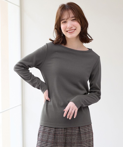 Viola e Viola(ヴィオラエヴィオラ)の「温リブ 裏起毛プルオーバー(クルーネック)(Tシャツ/カットソー・レディース・ブラック/グレー/グレイッシュブルー/スモークピンク/アイボリー・L/LL/3L/4L/5L/M)」の20枚目の写真