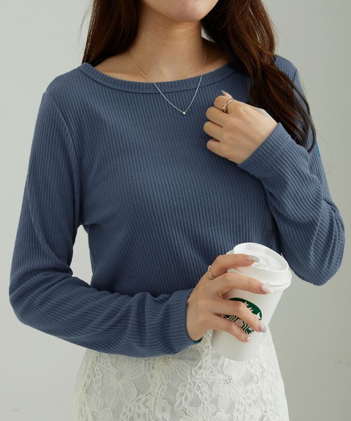 Viola e Viola(ヴィオラエヴィオラ)の「温リブ 裏起毛プルオーバー(クルーネック)(Tシャツ/カットソー・レディース・ブラック/グレー/グレイッシュブルー/スモークピンク/アイボリー・L/LL/3L/4L/5L/M)」の19枚目の写真