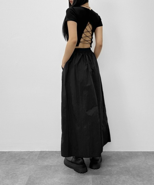 LVEU.（ラブユ.）の「【LVEU.】ジップラインロングスカート / ボトムス スカート ロング ジップ フレア シャカシャカ ブラック（スカート・レディース・ブラック・FREE）」の4枚目の写真