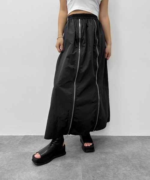 LVEU.（ラブユ.）の「【LVEU.】ジップラインロングスカート / ボトムス スカート ロング ジップ フレア シャカシャカ ブラック（スカート・レディース・ブラック・FREE）」の14枚目の写真