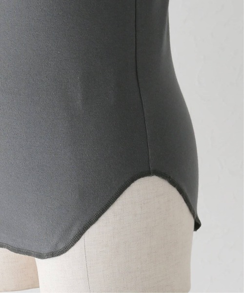 SLOBE IENA（スローブイエナ）の「《追加4》basic タンクトップ（タンクトップ・レディース・ネイビー/ホワイト/ベージュ・FREE）」の10枚目の写真