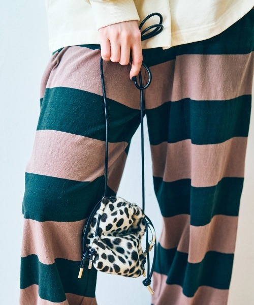 RNA(アールエヌエー)の「E5054 カラビナツキミニショルダー(ショルダーバッグ・レディース・ブルー/その他/レオパード/ピンク・FREE)」の4枚目の写真