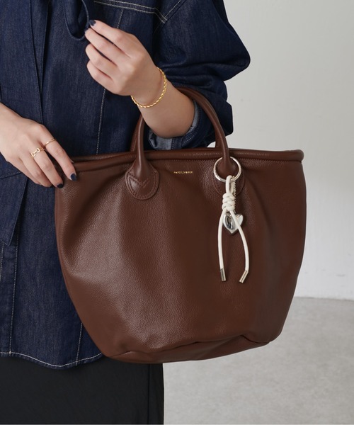 PAPILLONNER（パピヨネ）の「SEAU/バケツトートレザーバッグ/軽量/WEB