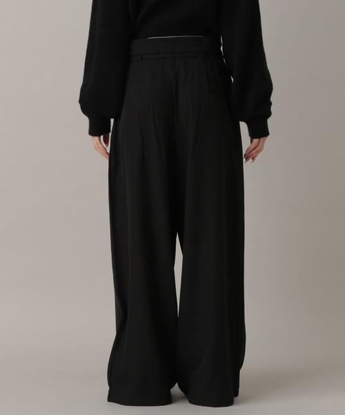 FOREVER 21(フォーエバー トゥエンティーワン)の「【2024FW】タックワイドパンツ(その他パンツ・レディース・ブラック/ブラウン/グレー・MEDIUM/SMALL)」の14枚目の写真