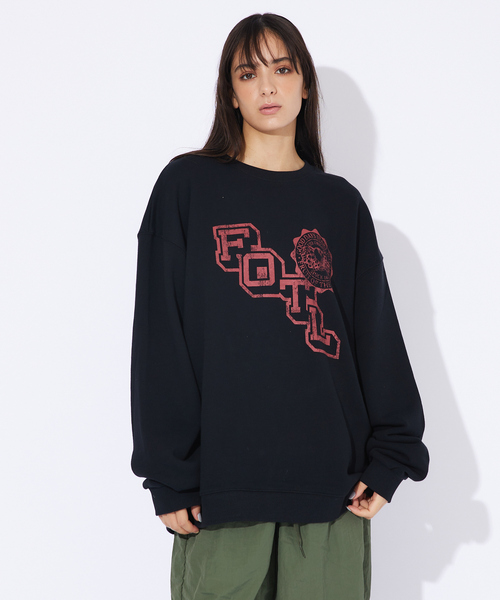 FRUIT OF THE LOOM(フルーツオブザルーム)の「【FRUIT OF THE LOOM/フルーツオブザルーム】カレッジレトロプリントロゴクルースウェット/FTL RETRO LOGO SWEAT(スウェット・メンズ・ネイビー/グレー/ブラック・M/XL/L)」の2枚目の写真