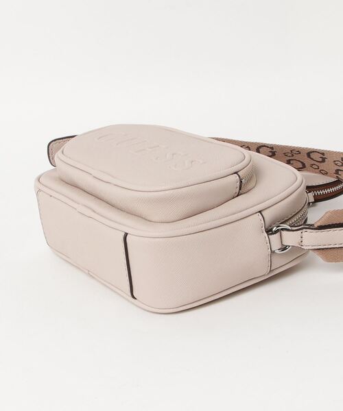Guess(ゲス)の「LYA Mini Double Zip Crossbody(ショルダーバッグ・レディース・ブラック/ライトピンク/ストーン/ネイビー・ONE SIZE)」の15枚目の写真