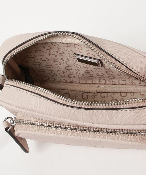 Guess(ゲス)の「LYA Mini Double Zip Crossbody(ショルダーバッグ・レディース・ブラック/ライトピンク/ストーン/ネイビー・ONE SIZE)」の16枚目の写真