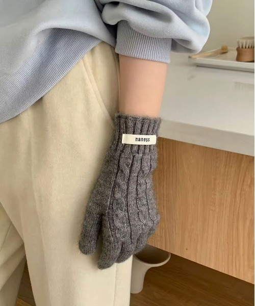 ammy.（エイミードット）の「【 ammy. / エイミードット 】  ホールタッチ 編み込みデザイン 手袋（手袋・レディース・グレー/アッシュブラウン/ライトブルー/ホワイト/ブラウン/グリーン/ライトグリーン/ピンク/レッド/オレンジ/ブラック・FREE）」の17枚目の写真