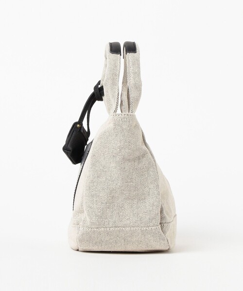Ray BEAMS(レイビームス)の「toleur / レザー ポケット トートバッグ(トートバッグ・レディース・ブラック/ブラウン・ONE SIZE)」の11枚目の写真