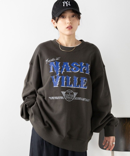 RAGEBLUE（レイジブルー）の「ヴィンテージライク/ロックプリントスウェット（スウェット・レディース・ホワイト/スミクロ・FREE）」の2枚目の写真