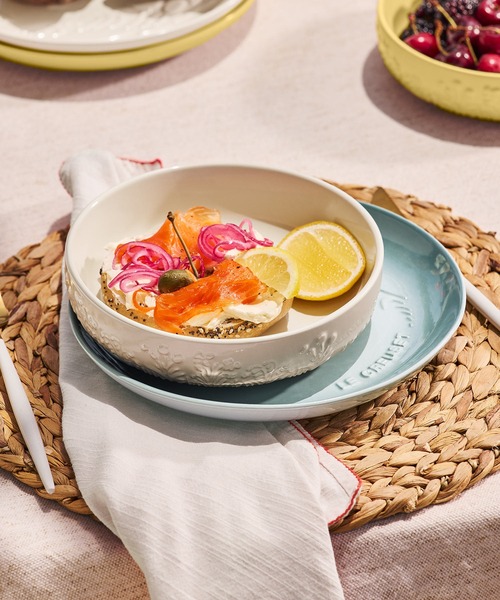Le Creuset（ルクルーゼ）の「スフィア・ディッシュ 18cm スプリング