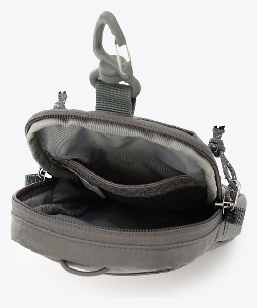 Columbia(コロンビア)の「撥水 Columbia/ワイルドウッド ポーチ/コロンビア(ポーチ・レディース・ブラック系その他/ブラック・ONE SIZE)」の5枚目の写真