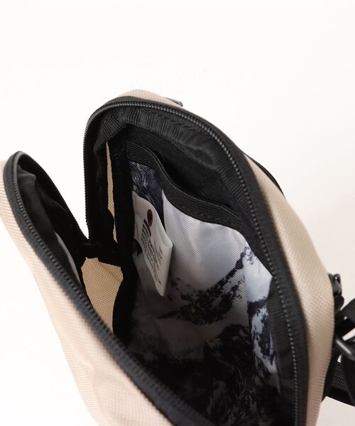 Mammut（マムート）の「【66】【 MAMMUT （マムート）】Xeron Pouch 1（ショルダーバッグ・メンズ・ブラック/ベージュ・FREE）」の3枚目の写真