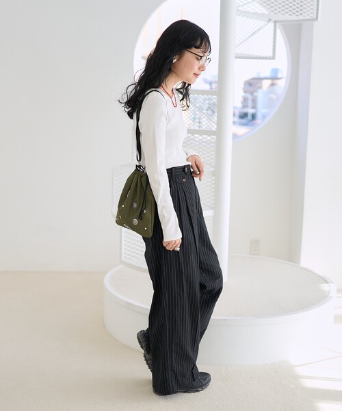 FREAK'S STORE（フリークスストア）の「バレエネック ランダムリブロンT（Tシャツ/カットソー・レディース・レッド/ブラック/オフホワイト/サックスブルー・ﾌﾘ-）」の19枚目の写真