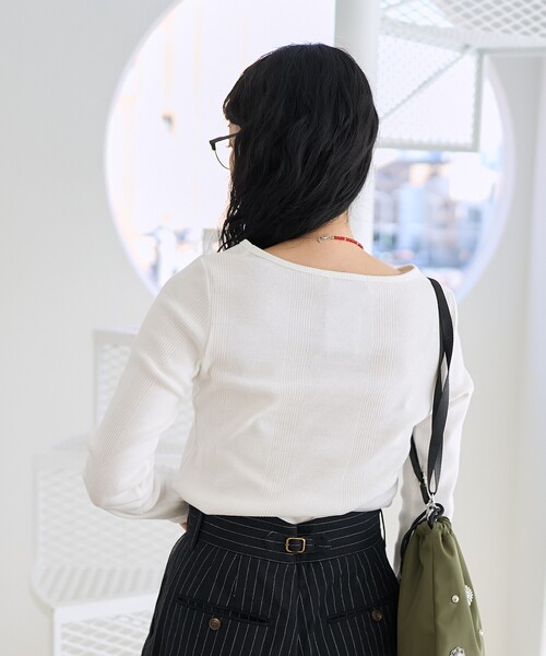 FREAK'S STORE（フリークスストア）の「バレエネック ランダムリブロンT（Tシャツ/カットソー・レディース・レッド/ブラック/オフホワイト/サックスブルー・ﾌﾘ-）」の14枚目の写真