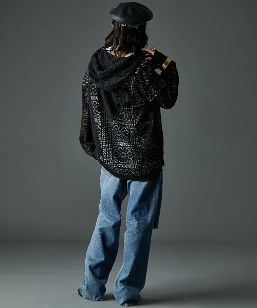 GEVS.（ジェイヴィス）の「レースパーカーブラウス＜大きいサイズ有＞GEVS.（パーカー・レディース・オフホワイト/ブラック・4L/3L/LL/L/M/5L）」の4枚目の写真