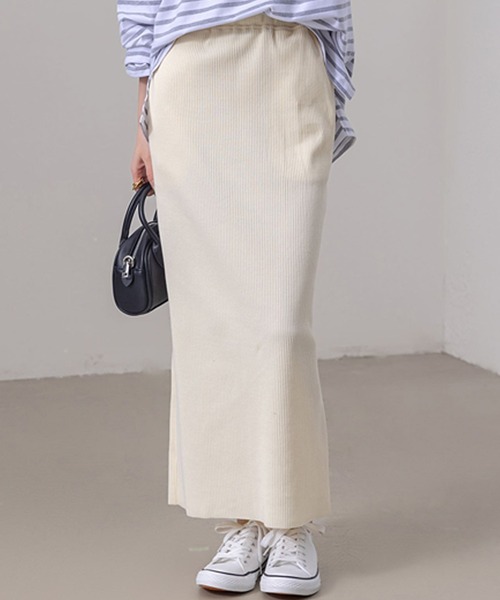 DAY CLOSET(デイ クローゼット)の「【ウエストゴム/伸縮性有】きれいめIライン 縦長シルエット リブ バックセンタースリット ナロースカート レディース(スカート・レディース・ブラック/グレイッシュベージュ/アイボリー/チャコールグレー/グレー・M/L)」の22枚目の写真