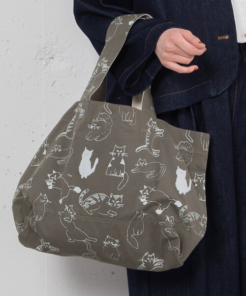 POU DOU DOU(プードゥドゥ)の「<Daily>キャンパスオリジナルプリントトートバッグ(トートバッグ・レディース・キナリ/ブルー/ダークグレー・フリー)」の2枚目の写真