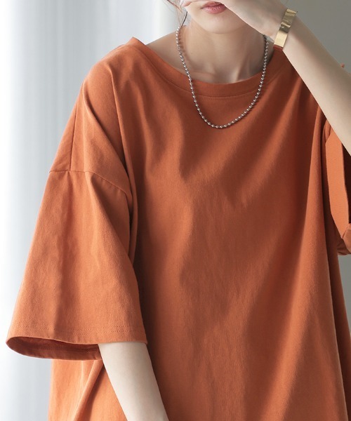 HUG.U(ハグユー)の「綿100% ヘビーオンスTシャツ(Tシャツ/カットソー・レディース・ホワイト/オリーブ/ブラック/ダークグレー/ダークベージュ/セージグリーン/モカ・FREE)」の10枚目の写真