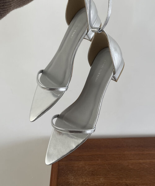 CAPRICIEUX LE'MAGE（カプリシューレマージュ）の「ストラップサンダル（サンダル・レディース・シルバー/ブラック・36/38/37）」の16枚目の写真