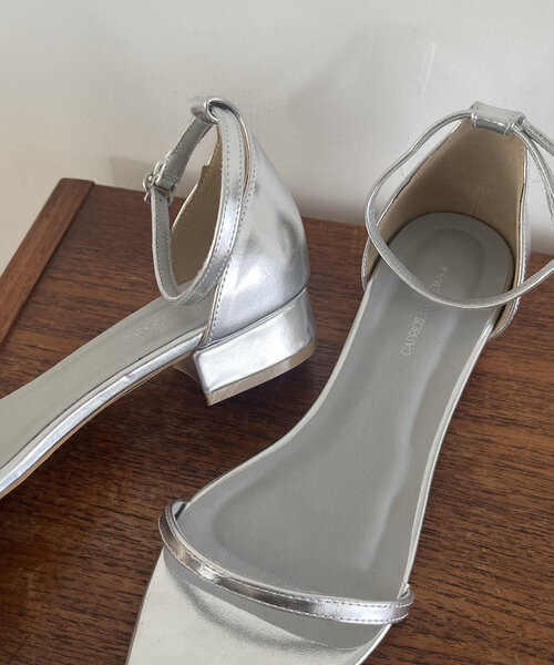 CAPRICIEUX LE'MAGE（カプリシューレマージュ）の「ストラップサンダル（サンダル・レディース・シルバー/ブラック・36/38/37）」の18枚目の写真