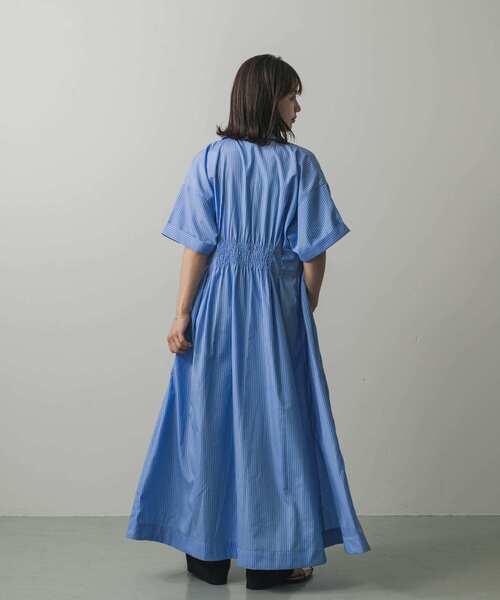 SENSE OF PLACE by URBAN RESEARCH(センスオブプレイスバイアーバンリサーチ)の「ウエストタックシャツワンピース(ワンピース・レディース・ベージュ/カーキ/チャコールグレー/ライトブルー/ブルー系その他/レッド・S/ONE)」の11枚目の写真