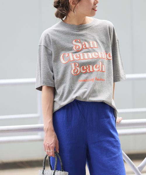 JOURNAL STANDARD relume(ジャーナルスタンダード レリューム)の「スーベニアTCR TEE(Tシャツ/カットソー・レディース・チャコールグレー/アイボリー・FREE)」の6枚目の写真