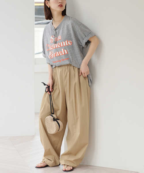 JOURNAL STANDARD relume(ジャーナルスタンダード レリューム)の「スーベニアTCR TEE(Tシャツ/カットソー・レディース・チャコールグレー/アイボリー・FREE)」の10枚目の写真