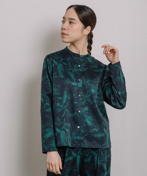 Liyoca（リヨカ）の「ボタニカル柄サテンバンドカラーシャツ（シャツ/ブラウス・レディース・ブラック・FREE）」の10枚目の写真