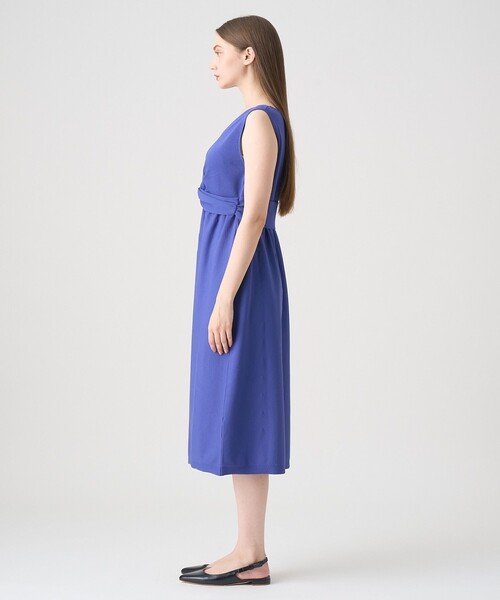 ANAYI(アナイ)の「ドレープツイスト ワンピース(ワンピース・レディース・ブルー/ブラック・36/38/34)」の4枚目の写真