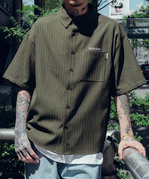 Subciety（サブサエティ）の「Stripe shirt（シャツ/ブラウス・メンズ・オリーブ/ブラック/ホワイト・SMALL/MEDIUM/LARGE/X-LARGE）」の3枚目の写真