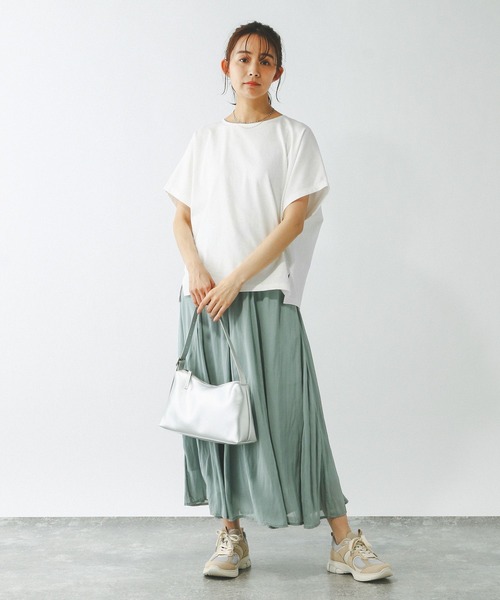 GLOBAL WORK（グローバルワーク）の「なめらかタッチドルマン半袖/289393（Tシャツ/カットソー・レディース・テラコッタ/ブラック/オフホワイト/ネイビー/モカ・LARGE/MEDIUM）」の6枚目の写真