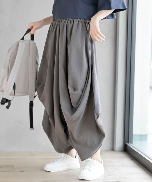 rps(アールピーエス)の「変形ドレープコクーンスカーチョ(その他パンツ・レディース・ブラック/チャコールグレー・フリー)」の1枚目の写真