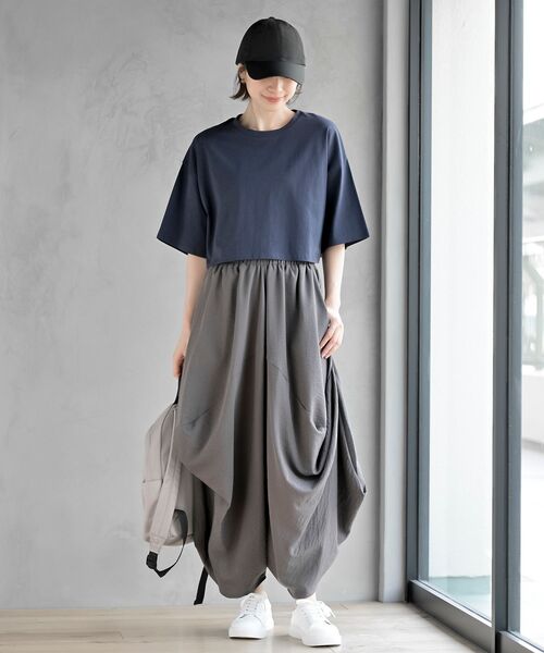 rps(アールピーエス)の「変形ドレープコクーンスカーチョ(その他パンツ・レディース・ブラック/チャコールグレー・フリー)」の3枚目の写真