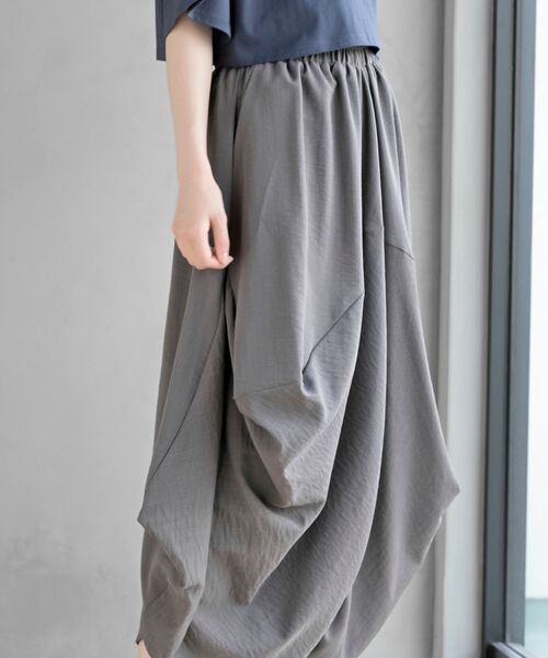 rps(アールピーエス)の「変形ドレープコクーンスカーチョ(その他パンツ・レディース・ブラック/チャコールグレー・フリー)」の8枚目の写真