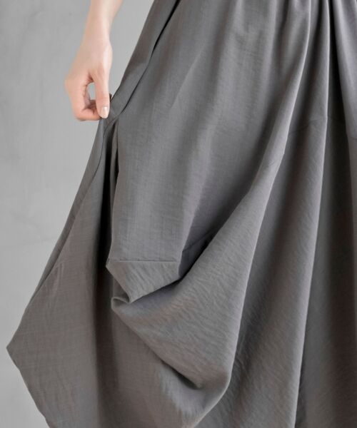 rps(アールピーエス)の「変形ドレープコクーンスカーチョ(その他パンツ・レディース・ブラック/チャコールグレー・フリー)」の10枚目の写真