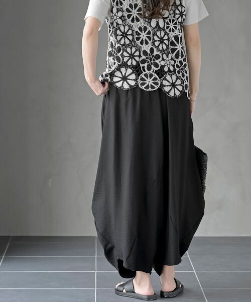 rps(アールピーエス)の「変形ドレープコクーンスカーチョ(その他パンツ・レディース・ブラック/チャコールグレー・フリー)」の17枚目の写真