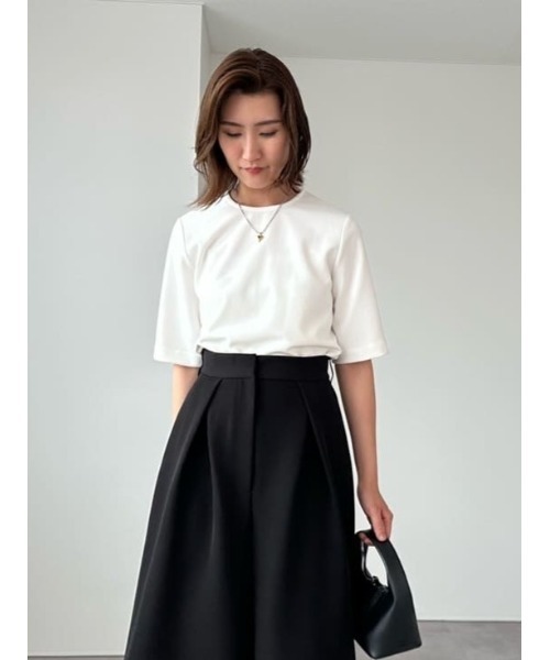 UR'S(ユアーズ)の「カットジョーゼットクルーネッククロップドプルオーバー(Tシャツ/カットソー・レディース・ネイビー/ホワイト/ブラック・L/M/S)」の6枚目の写真